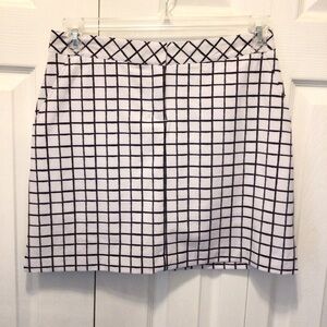 IZOD Women's Black & White Check Print Golf Swing Flex Skort with Pockets Size 2